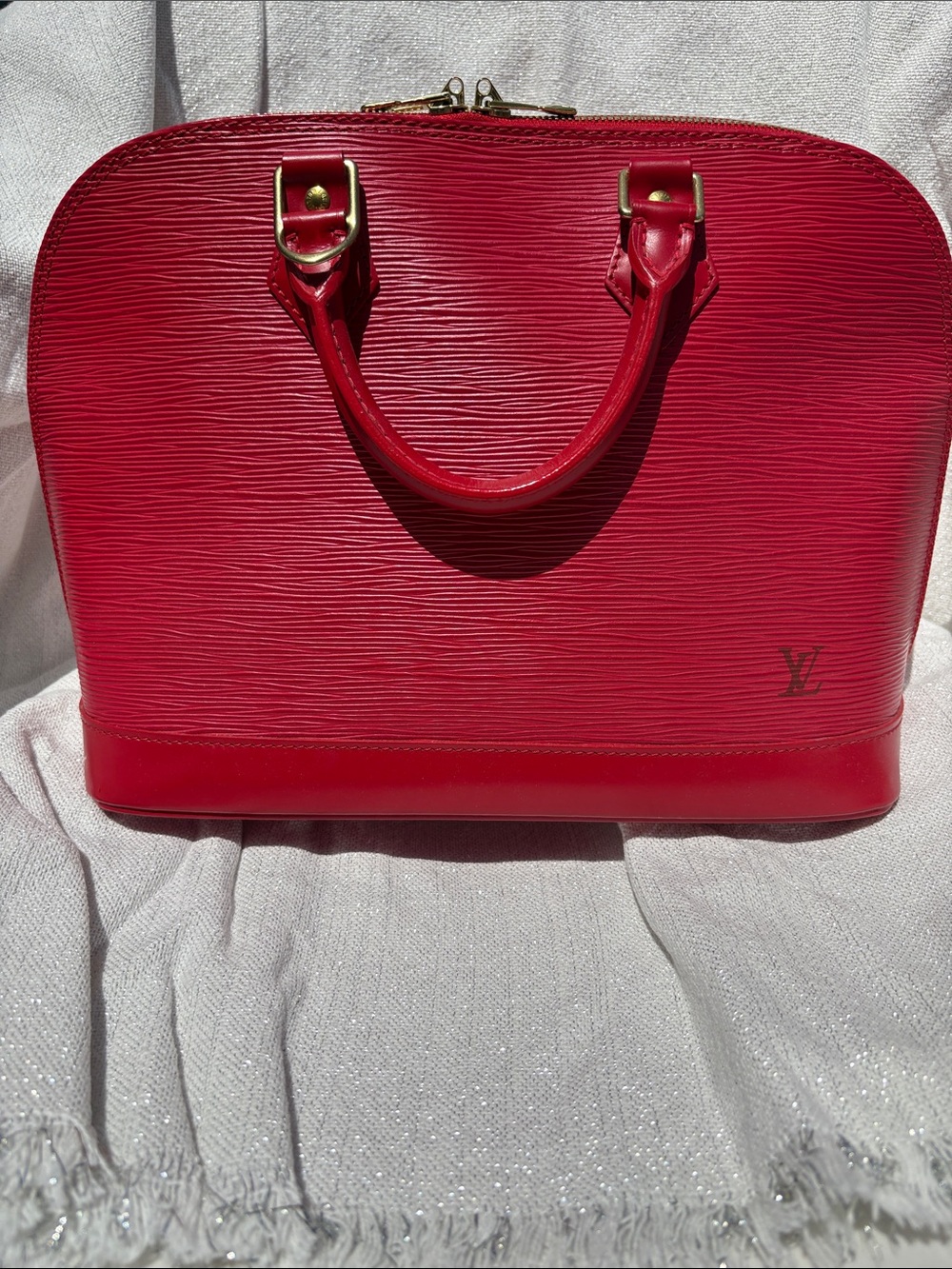 Authentic Louis Vuitton Red Epi Alma Satchel (Bright Red)